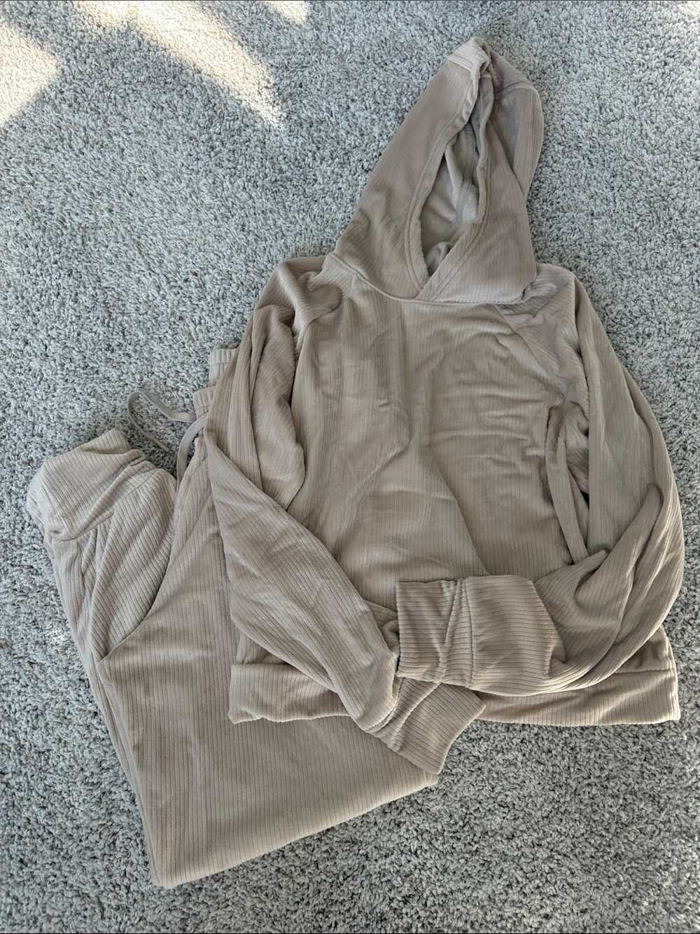 all in motion Ribbed Hooded Pullover in Taupe